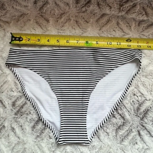 2/$20 ❤️ NWT aerie Black & White Stripe Bikini Bottom Small - Picture 6 of 7